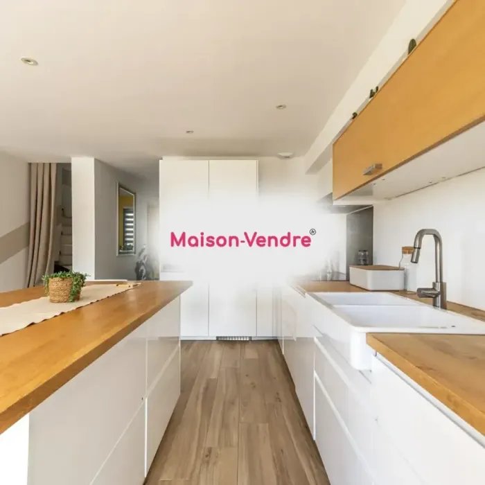 Maison 5 pièces Villetelle à vendre