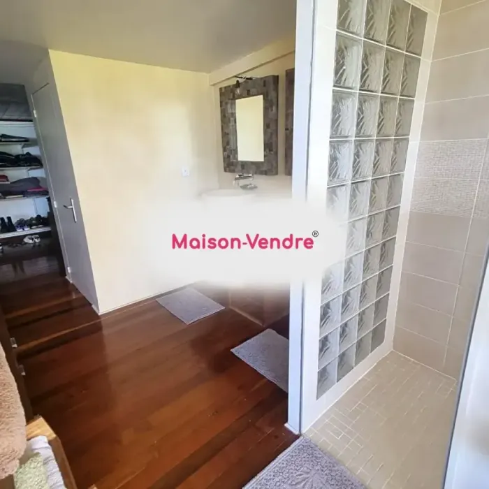 Maison 6 pièces Cayenne à vendre