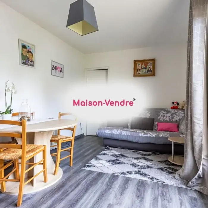 Maison 2 pièces 53,40 m2 Sainte-Geneviève-des-Bois à vendre