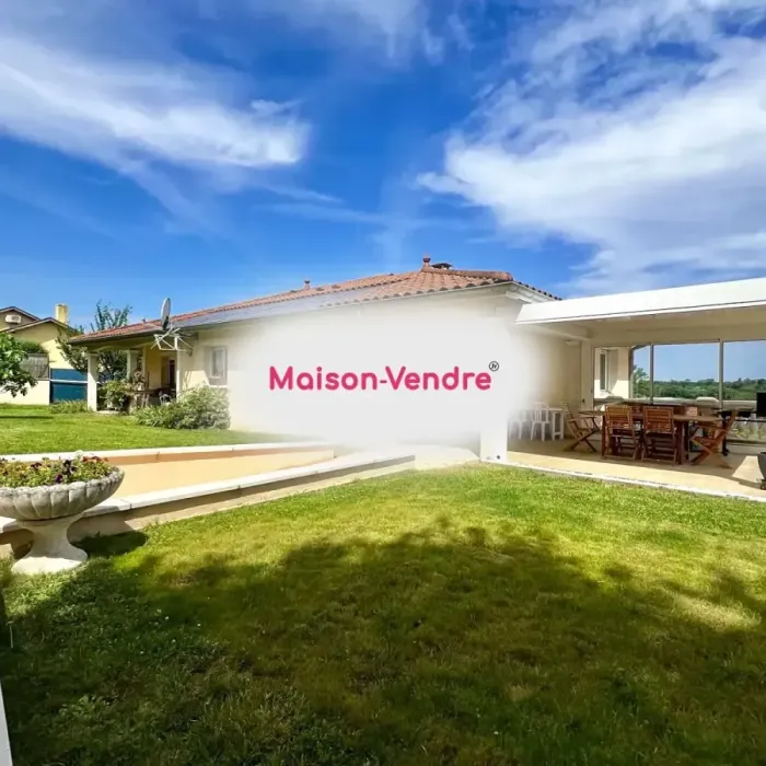 Maison à vendre 6 pièces 220 m2 Lozanne